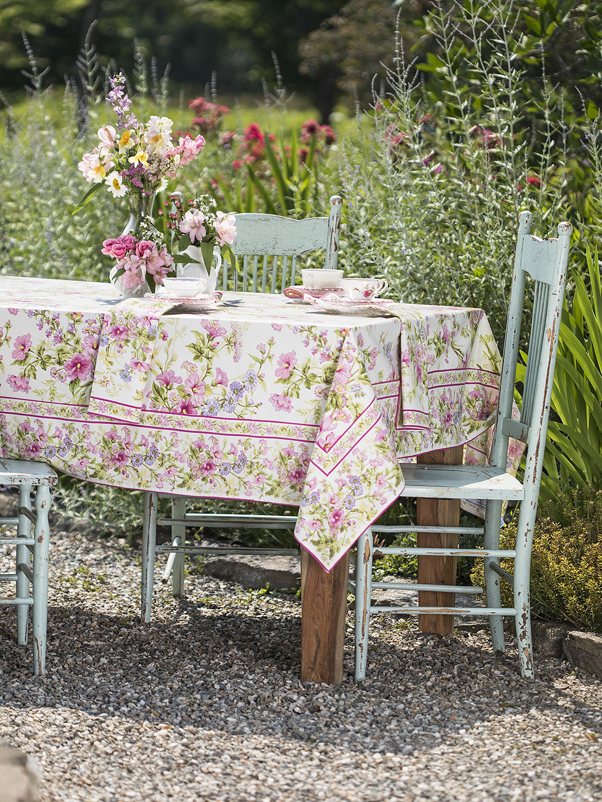 April Cornell Graceful Garden Ecru Tablecloth 60x90 - Barb's Kitchen