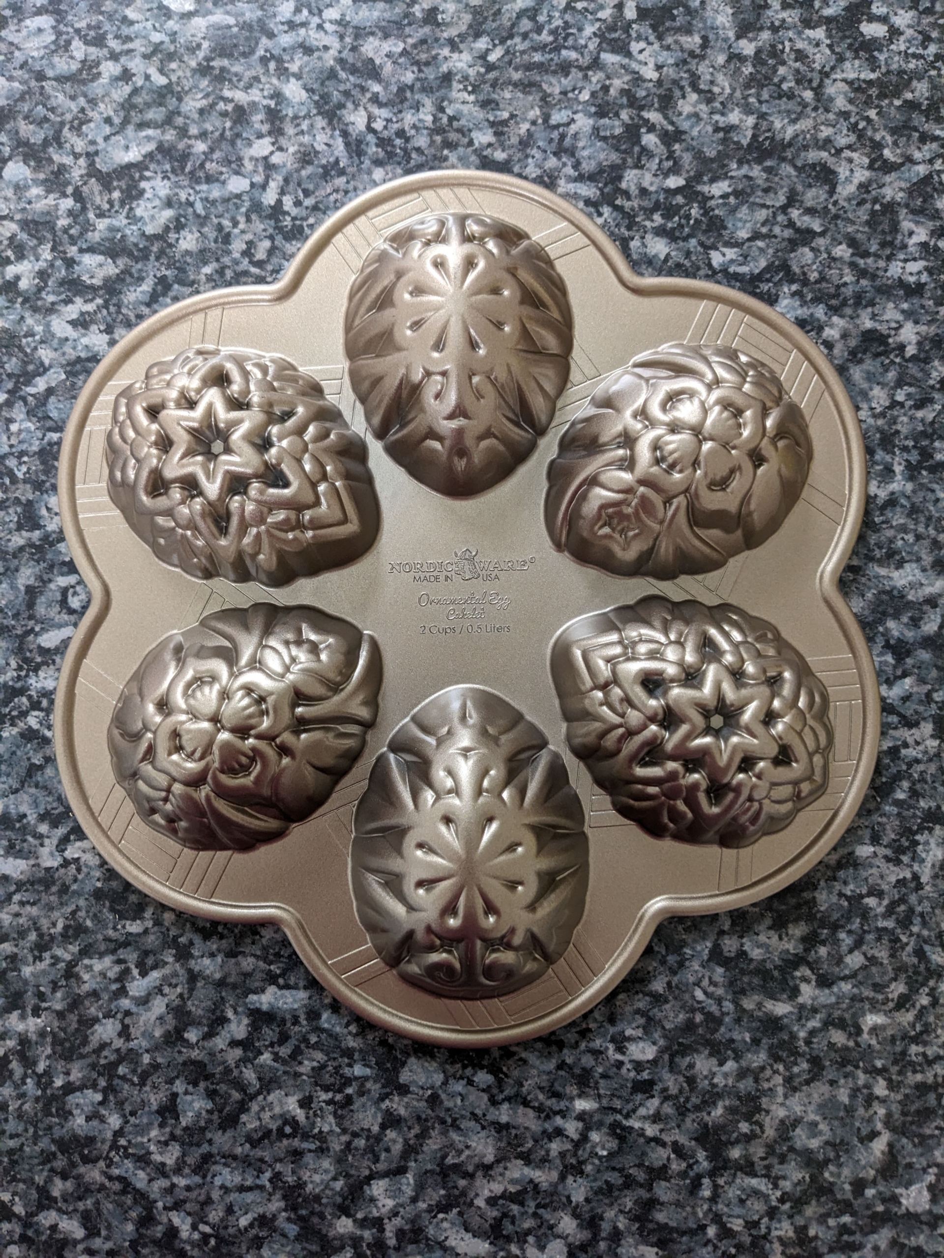 Ornamental Egg Cakelet Pan